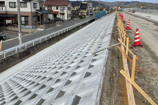 尾道糸崎港 港湾海岸保全工事（機織地区）の画像03