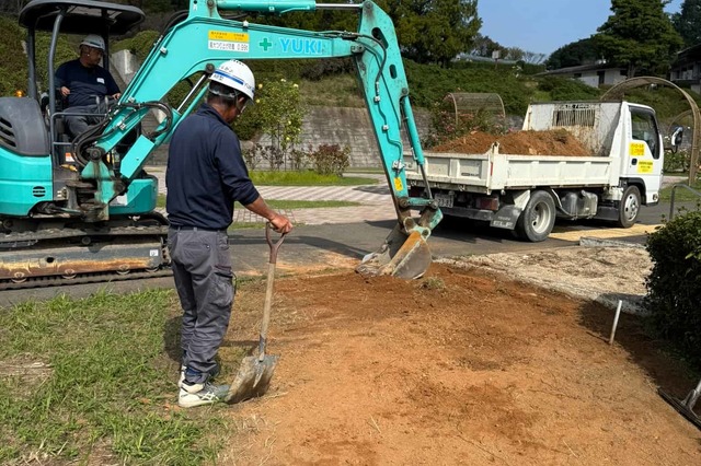 園芸センターベンチ設置工事の画像02